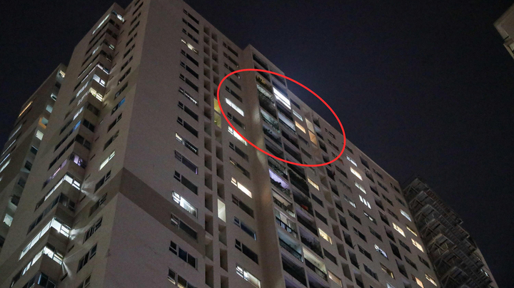 Bé trai 11 tuổi rơi từ tầng cao chung cư ở Hà Nội