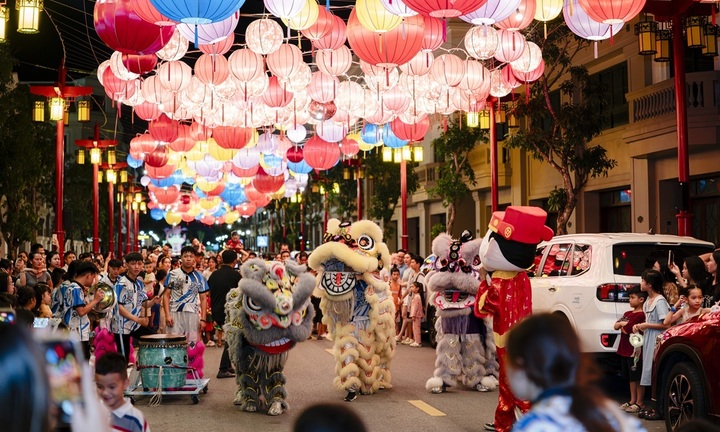 Asia Vibe - 'thánh địa' kinh doanh hiếm hoi tại Móng Cái