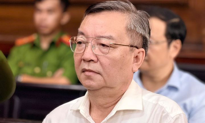 Cựu Giám đốc Sở GD&ĐT TP.HCM Lê Hồng Sơn lãnh 3 năm tù treo