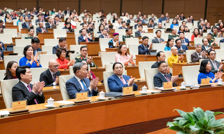 Quốc hội yêu cầu cải cách mạnh mẽ chế độ tiền lương, đãi ngộ, thu hút nhân tài