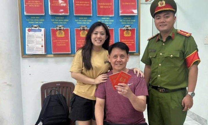 Người cha Singapore đi lạc, được Công an TP.HCM tìm thấy đúng ngày sinh nhật