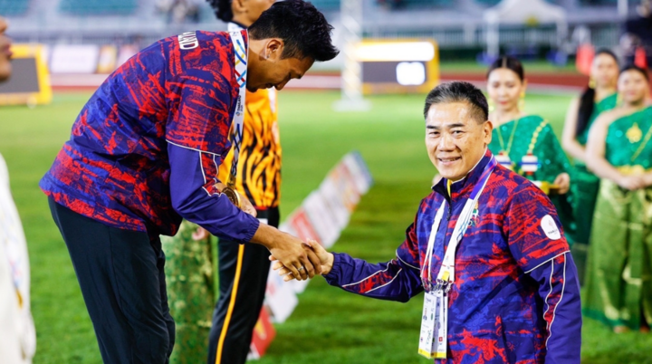 Lộ mặt người bí ẩn tạo nên thần đồng chạy nhanh nhất lịch sử Đông Nam Á