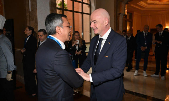 Bóng đá Việt Nam đạt thành tích chưa từng có, chủ tịch FIFA phải lên tiếng