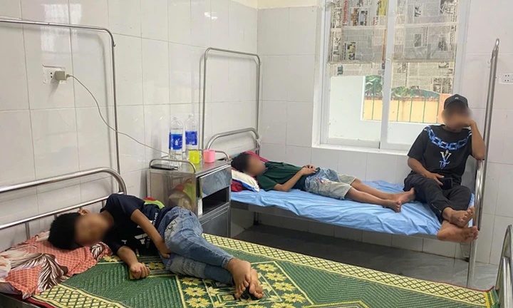 Vụ 40 học sinh ngộ độc: Trường bị phạt gần 200 triệu nhưng không có tiền nộp