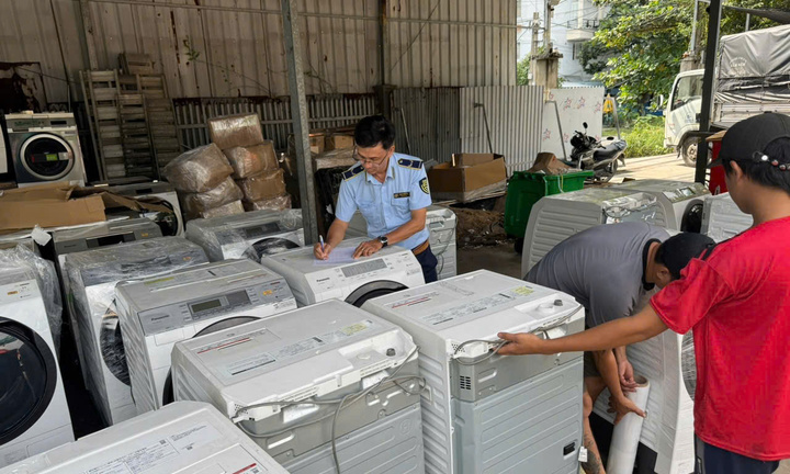 Phát hiện kho máy giặt, điều hòa thuộc diện cấm nhập khẩu tại TP.HCM
