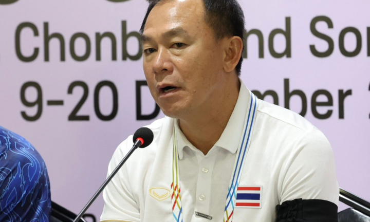 Dẫn 2-0 vẫn thua ngược U22 Việt Nam, HLV Thái Lan không bị sa thải