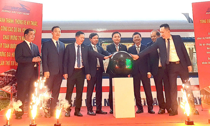 Đường sắt Việt Nam đưa 162 toa xe hiện đại vào khai thác trước Tết 2026