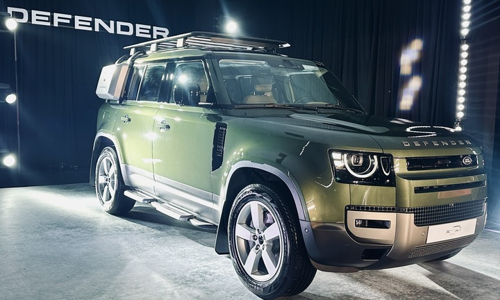 Defender 2026 hơn 5 tỷ đồng: Nâng cấp sang trọng, off-road thông minh hơn