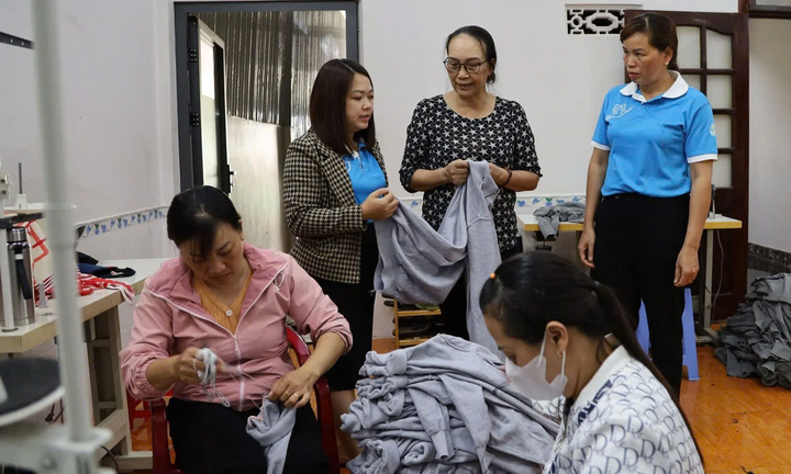 Từ đôi tay cần mẫn đến sinh kế bền lâu cho phụ nữ nông thôn Lâm Đồng