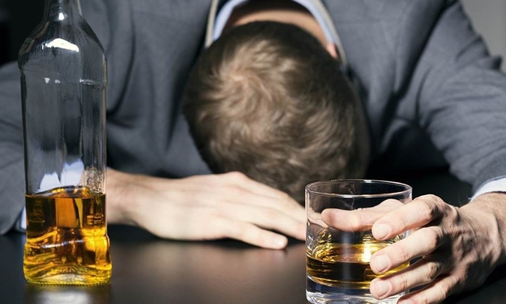 Một người tử vong sau bữa rượu tại Hải Phòng, nghi ngộ độc methanol