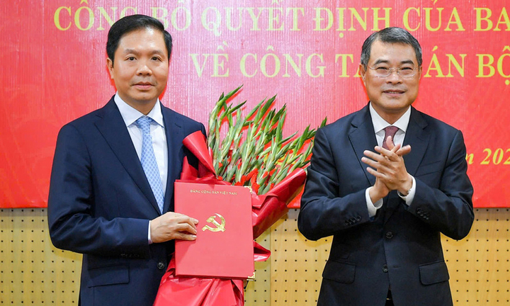 Điều động bổ nhiệm Phó Chủ nhiệm Văn phòng Chính phủ làm Phó trưởng Ban Tổ chức Trung ương