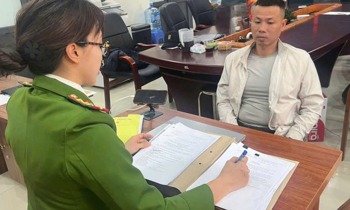 Tạm giữ tài xế sử dụng ma tuý lái ô tô gây tai nạn liên hoàn ở Hà Nội