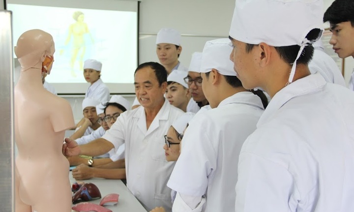 Hành trình khẳng định thương hiệu khối sức khỏe ĐH Kinh doanh và Công nghệ HUBT