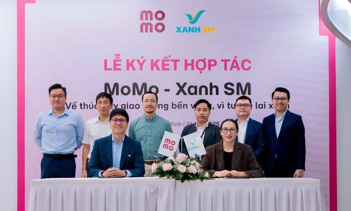 MoMo và Xanh SM ký kết hợp tác chiến lược, mở rộng dịch vụ di chuyển xanh