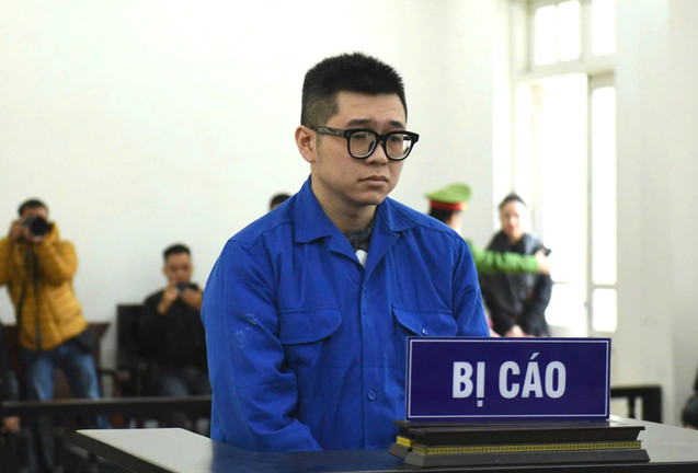 Hoãn phiên toà xử kẻ hành hung phụ nữ trước mặt nhiều trẻ nhỏ ở chung cư Hà Nội