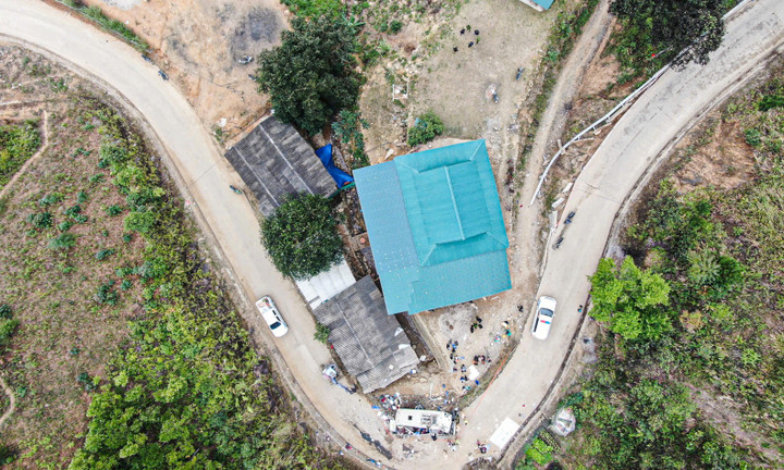 Khu vực xe chở đoàn từ thiện bị lật ở Lào Cai: Dốc dài 1km, cua gấp hình tam giác