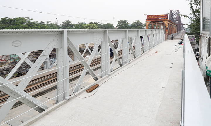 Diện mạo mới của cầu Long Biên sau 2 tháng trùng tu