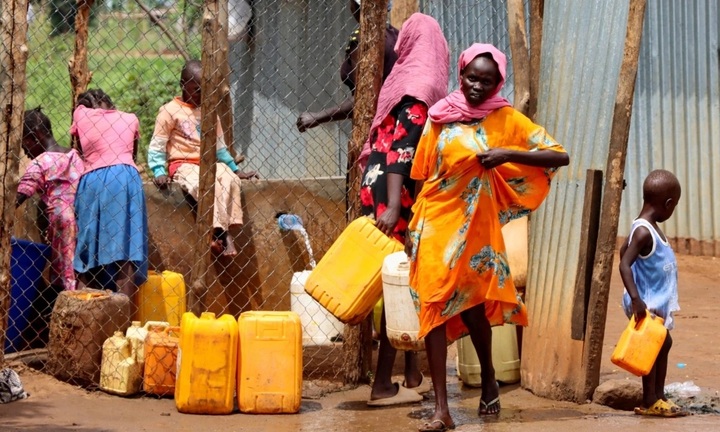 Xung đột Sudan: Hơn 10.000 người phải di tản trong 3 ngày