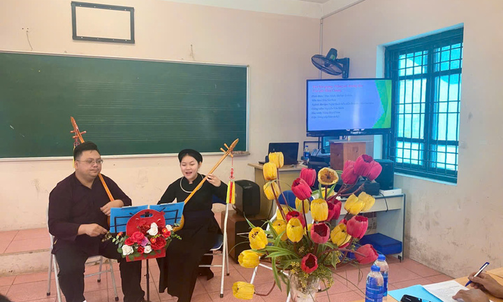 Giữ tiếng đàn Tính: Di sản văn hoá trên những sợi dây mộc