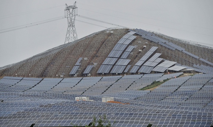 Châu Á thúc đẩy 'điện sạch' nhanh hơn phương Tây trong năm 2025