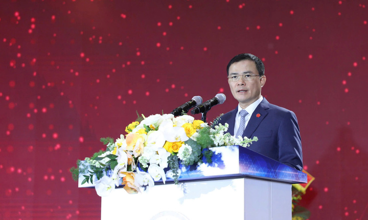 Chủ tịch Tập đoàn Viettel: Tự chủ công nghệ để vươn lên dẫn dắt