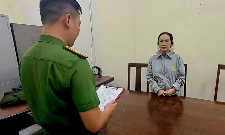 Bắt người phụ nữ cầm đầu đường dây mua bán trái phép hóa đơn hơn 200 tỷ đồng