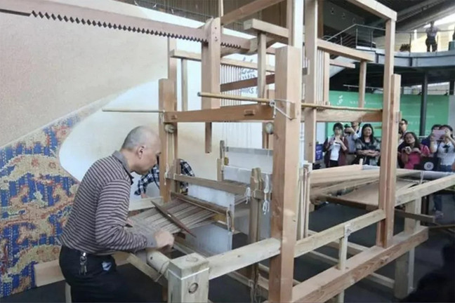 Lịch sử thay đổi, chiếc máy tính đầu tiên có thể là khung cửi ở Trung Quốc