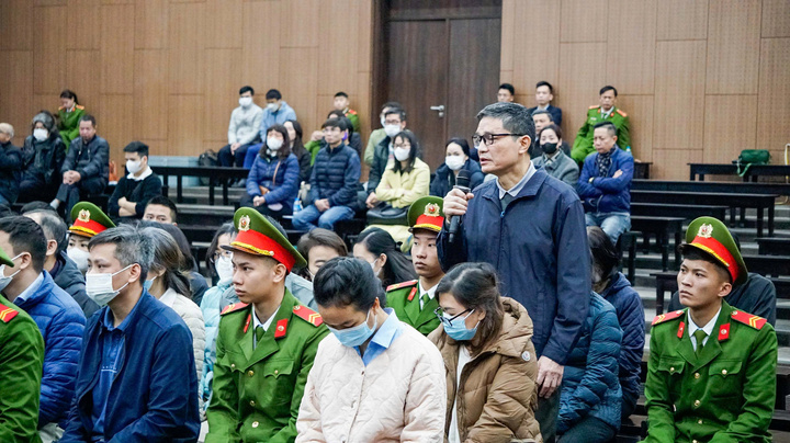 Nhận hối lộ 43 tỷ, cựu Cục trưởng ATTP khai do 'nhận thức pháp luật hạn chế'