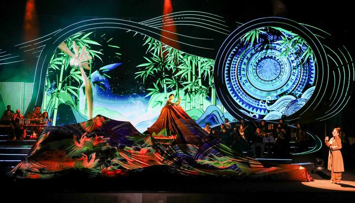 Cận cảnh buổi tổng duyệt xúc động chương trình 'Với Đảng vẹn toàn niềm tin yêu'