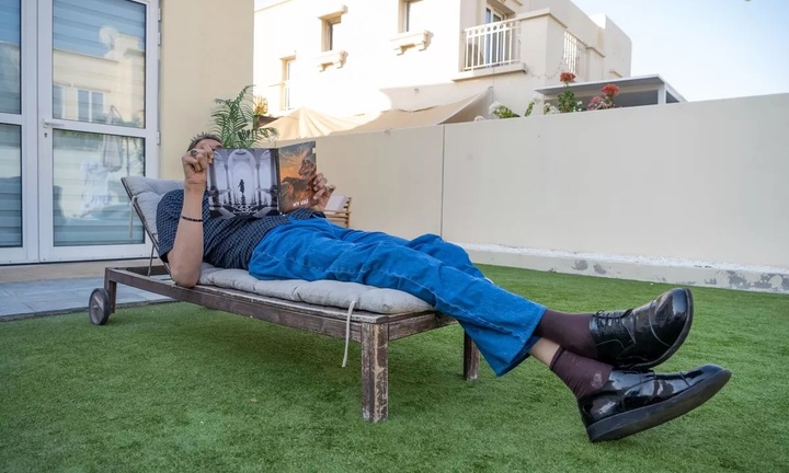 Cuộc sống tồi tệ do thân hình quá khổ của người đàn ông cao nhất thế giới 