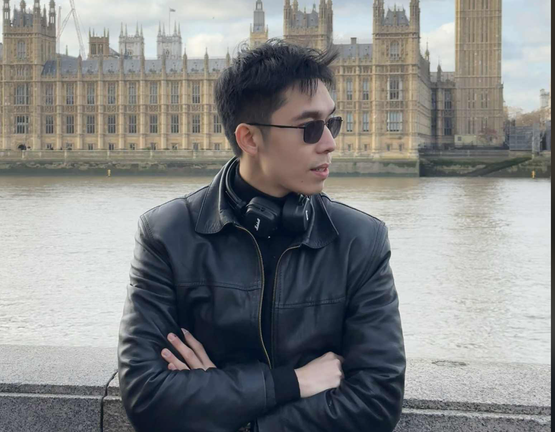  Từ căn nhà nhỏ với mẹ làm học sinh đầu tiên đến bằng thạc sĩ Anh xuất sắc