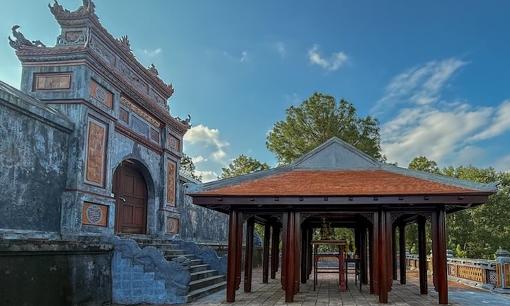 Công trình 'lạ' trong di tích lăng Thái hậu Từ Dũ: Sở VH&TT TP Huế kiến nghị gì?