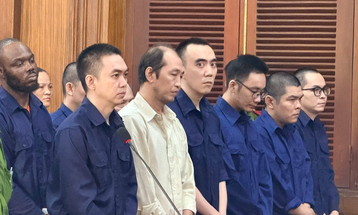 Hoãn phiên toà xét xử đường dây rửa tiền, chuyển hơn 4.000 tỷ đồng ra nước ngoài