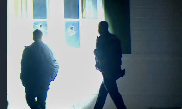 Kẻ gian dùng búa phá xe Mật vụ, đột nhập nhà Phó tổng thống Mỹ trong đêm