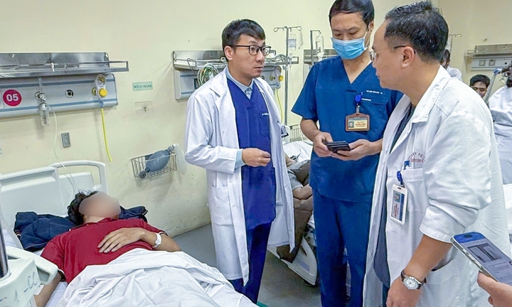 Bộ Y tế yêu cầu dồn lực cứu chữa nạn nhân vụ cháy nhà 3 tầng ở Hà Nội