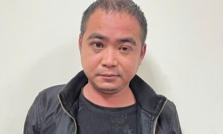 Tạm giữ hình sự người chồng vào quán cắt tóc truy sát vợ, con