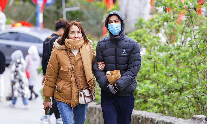 Tin không khí lạnh mới nhất: Miền Bắc sáng và đêm rất rét, trưa tăng 10°C