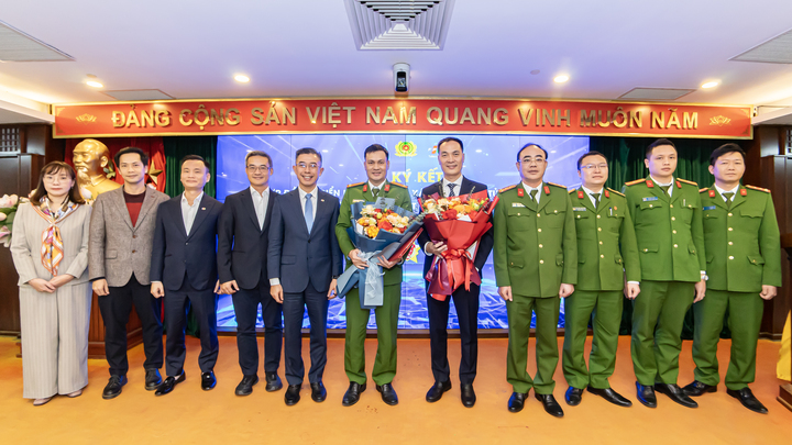 FPT Telecom tích hợp VNeID: Tinh gọn thủ tục internet, truyền hình và camera