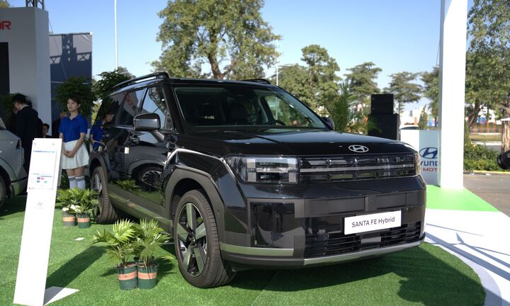 Hyundai Santa Fe và Palisade được ưu đãi trên 200 triệu đồng