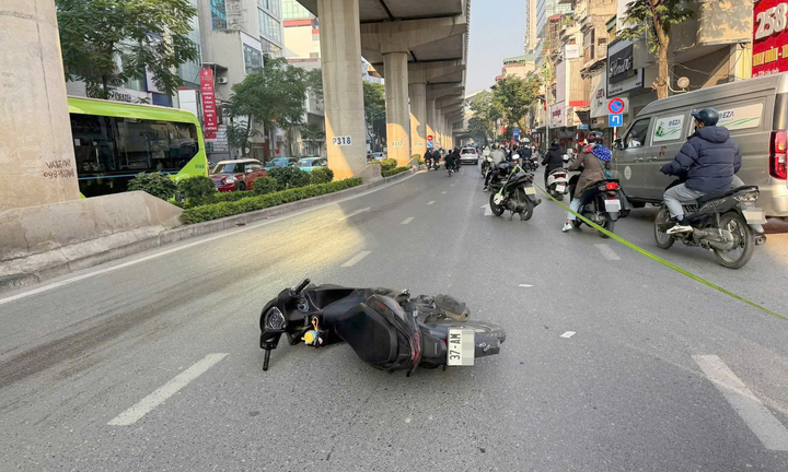 Phóng nhanh rồi ngã xuống đường, nam thanh niên bị ô tô cán tử vong