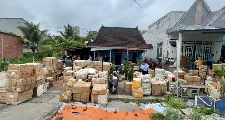 Phá đường dây sản xuất nước hoa giả quy mô lớn ở Cần Thơ