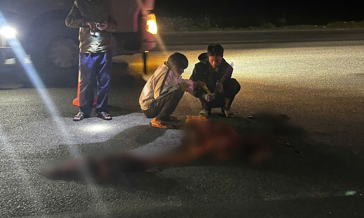 Thanh niên chết trên quốc lộ nghi có liên quan đến xe tải chở quặng sắt