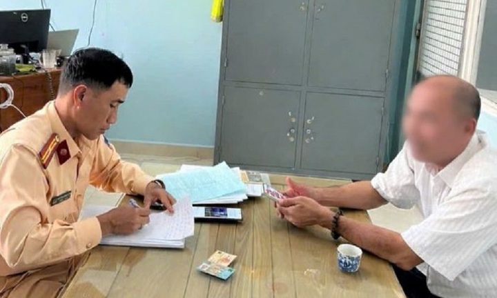 Vụ ô tô khách rượt đuổi xe tải trên đường ở Đồng Tháp: Thông tin mới nhất