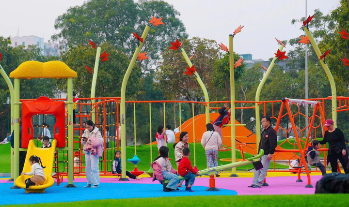 Công viên xuống cấp 'lột xác' thành khu vui chơi hiện đại ở Hà Nội
