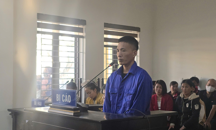 Cha dượng dùng búa hành hung con riêng của vợ lĩnh án tù