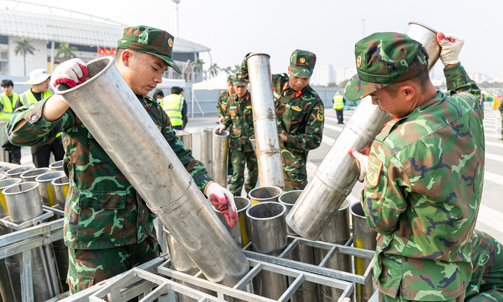  Cận cảnh trận địa 4.600 quả pháo hoa chào mừng thành công Đại hội XIV của Đảng