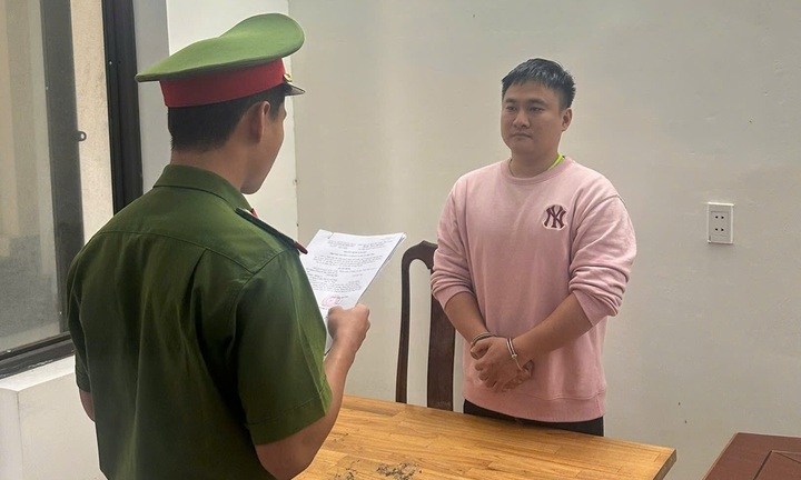Quản lý điểm ‘spa- massage mại dâm’ tại khách sạn Samdi ở Đà Nẵng ra đầu thú 