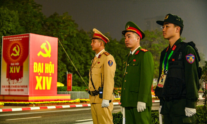 Công an Hà Nội kích hoạt AI 'làn sóng xanh', bảo vệ tuyệt đối an toàn Đại hội XIV của Đảng