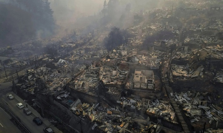Cháy rừng buộc hàng chục nghìn người sơ tán, Chile ban bố tình trạng thảm họa