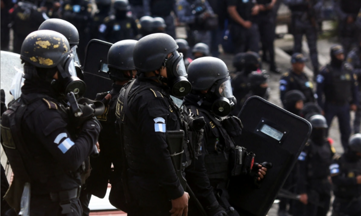 Guatemala ban bố thiết quân luật vì bạo lực băng đảng